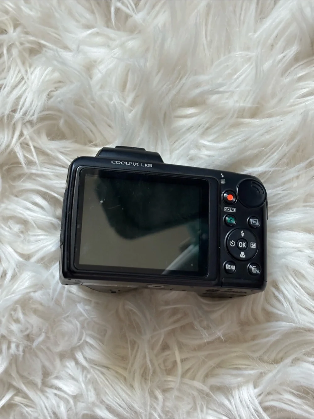 Nikon COOLPIX L105 12.1MP Digital Camera - Black working